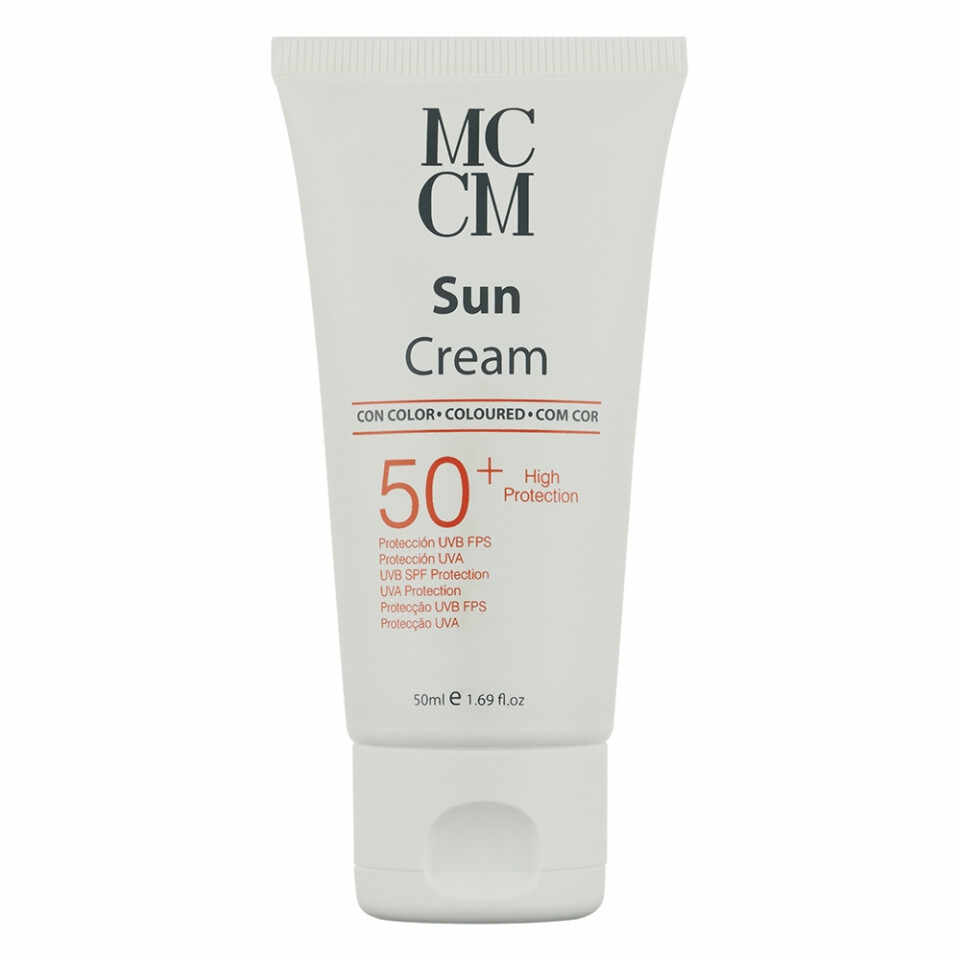 MCCM Crema de zi coloranta pentru fata cu protectie solara SPF50+ 50ml